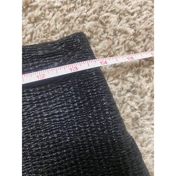 ⭐ 3/$15 BCBGeneration Small Shiny Black Textured Mini Skirt - Picture 5 of 6